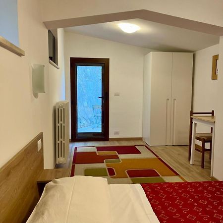 Amoroso'S House, Affittacamere كارامانيكو تيرمي المظهر الخارجي الصورة