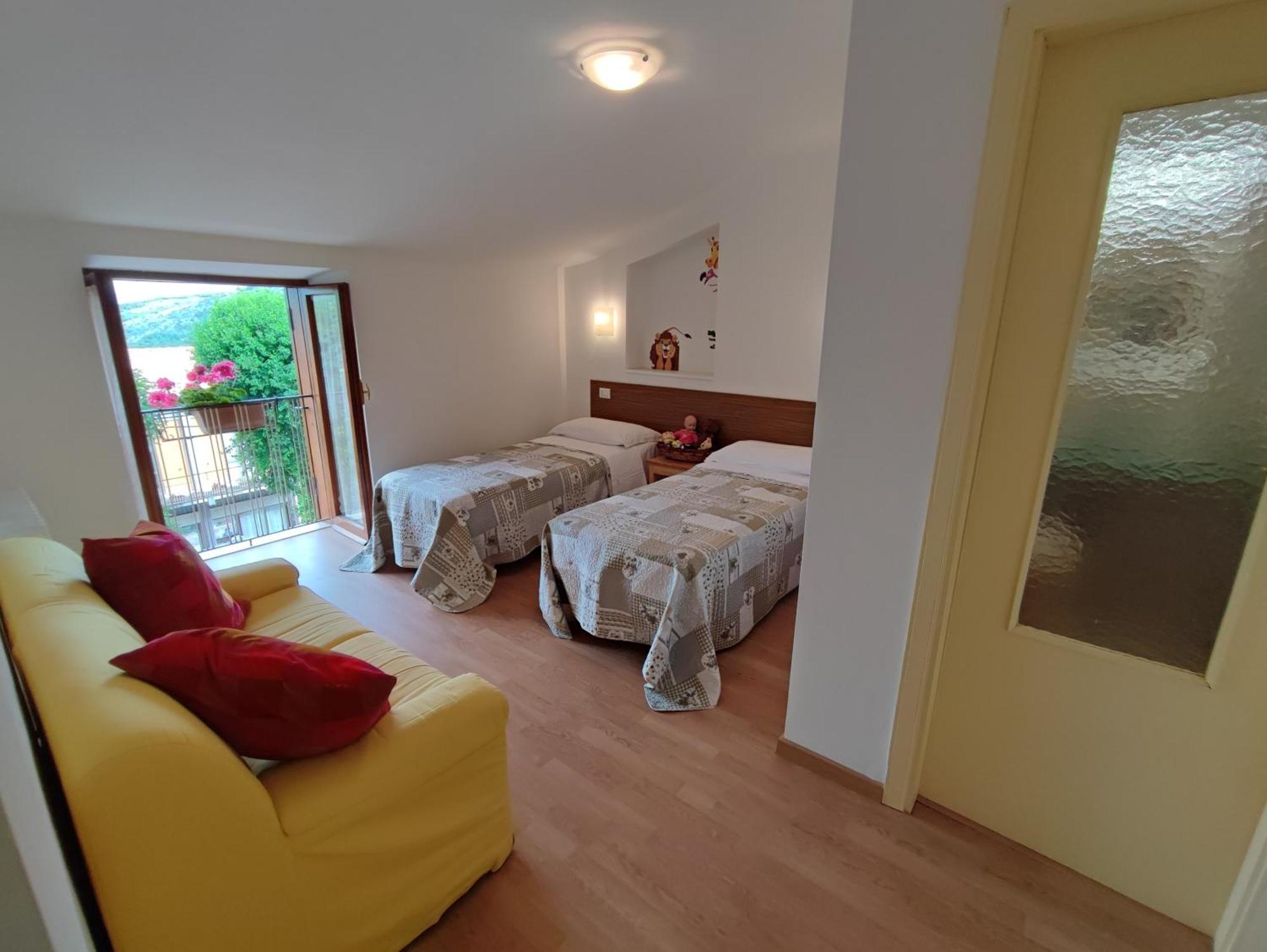 Amoroso'S House, Affittacamere كارامانيكو تيرمي المظهر الخارجي الصورة